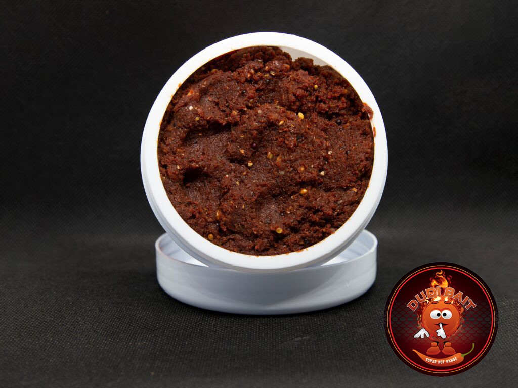 Pasta solubile per boilies Mister Red "Super Hot" Dudi Bait