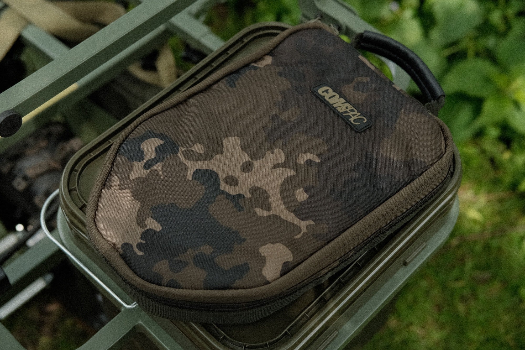 Porta Bilancia Korda Compac Scales Pouch Dark Kamo