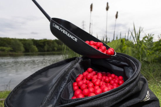 Cucchiaio con Manico Nash Spot On Long Range Boilie Spoon and Handle