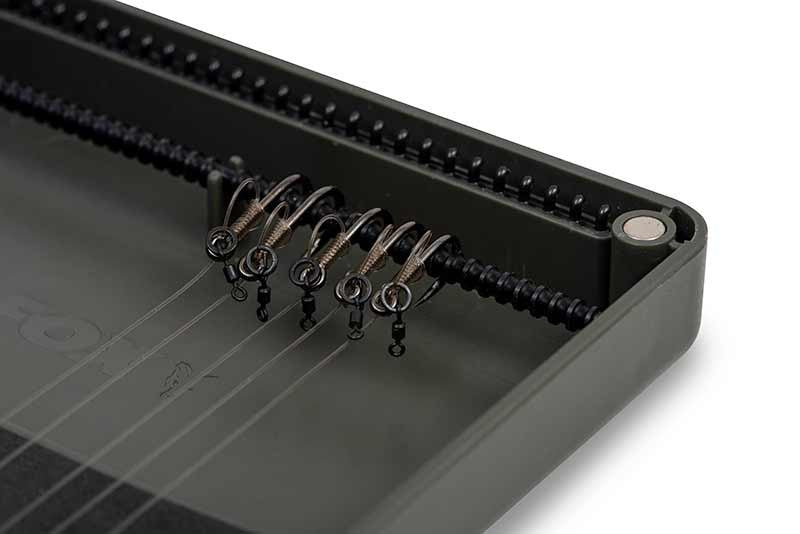 Fox EDGES™ Large Rig & Disc Box