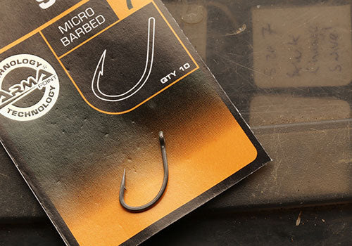 Fox Edges Curve Shank Short Hooks